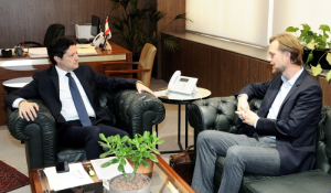 المكاري ومدير نيويورك تايمز