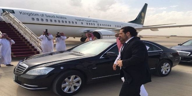 الحريري في الطائرة