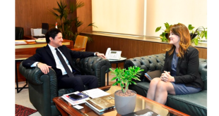 55D5153A-C527-40B2-91D2-924331A3195B