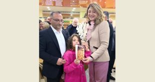 نجيم مثلت مرقص في توقيع كتاب ماريو مخول