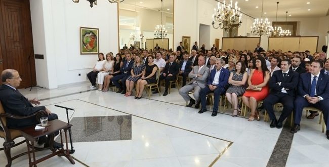 aoun with delegations