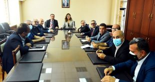 وزارتا الاعلام والاتصالات